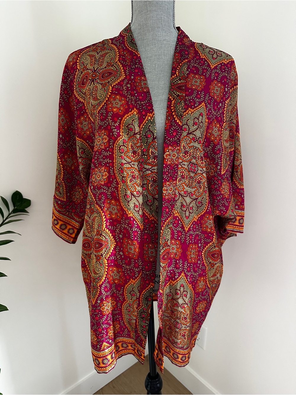 Kimono Jacket Wrap sz M Vibrant Pink & Orange Paisley